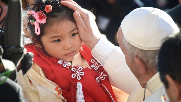 JAPANESE GIRL,POPE FRANCIS