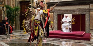 Pope Francis issues formal apology to Canada&#8217;s indigenous peoples
