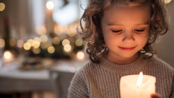 child-candle-